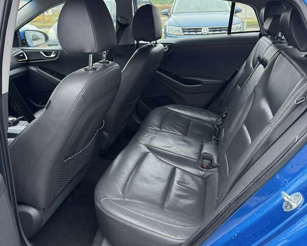 Синий Хендай Ioniq, объемом двигателя 0 л и пробегом 159 тыс. км за 10800 $, фото 32 на Automoto.ua