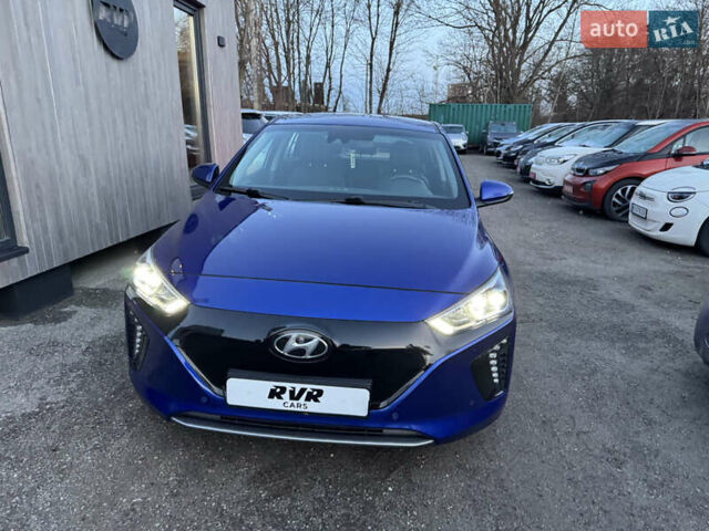Синий Хендай Ioniq, объемом двигателя 0 л и пробегом 45 тыс. км за 13300 $, фото 3 на Automoto.ua