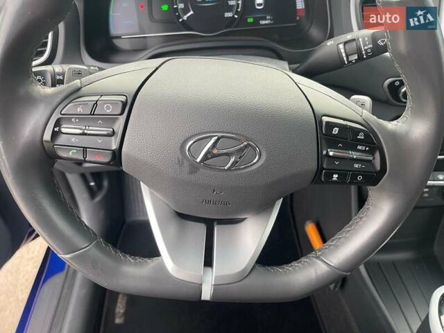 Синий Хендай Ioniq, объемом двигателя 0 л и пробегом 158 тыс. км за 12300 $, фото 32 на Automoto.ua