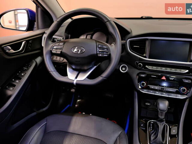 Синий Хендай Ioniq, объемом двигателя 1.58 л и пробегом 93 тыс. км за 11900 $, фото 46 на Automoto.ua