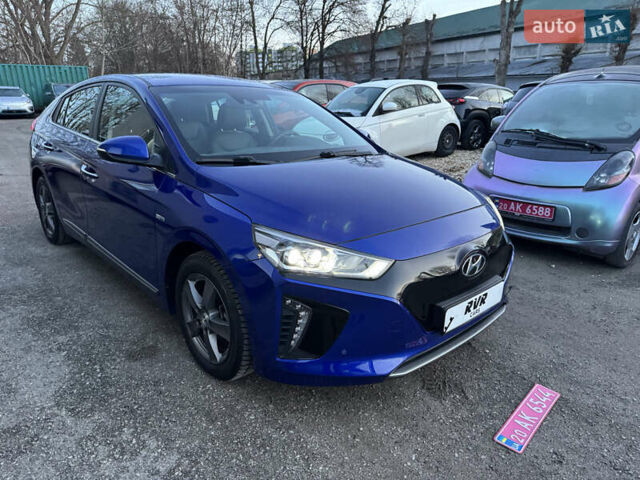 Синий Хендай Ioniq, объемом двигателя 0 л и пробегом 45 тыс. км за 13300 $, фото 4 на Automoto.ua