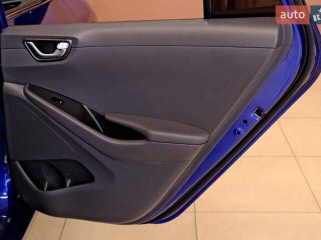 Синий Хендай Ioniq, объемом двигателя 1.58 л и пробегом 93 тыс. км за 11900 $, фото 36 на Automoto.ua