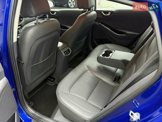 Синий Хендай Ioniq, объемом двигателя 0 л и пробегом 94 тыс. км за 13077 $, фото 29 на Automoto.ua