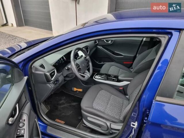 Синий Хендай Ioniq, объемом двигателя 0 л и пробегом 138 тыс. км за 12600 $, фото 19 на Automoto.ua
