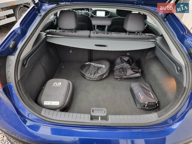Синий Хендай Ioniq, объемом двигателя 0 л и пробегом 138 тыс. км за 12600 $, фото 17 на Automoto.ua