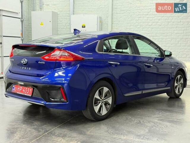 Синий Хендай Ioniq, объемом двигателя 0 л и пробегом 94 тыс. км за 13077 $, фото 7 на Automoto.ua