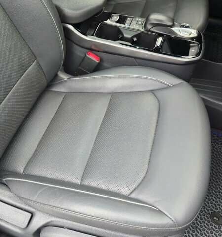 Синий Хендай Ioniq, объемом двигателя 0 л и пробегом 66 тыс. км за 17800 $, фото 63 на Automoto.ua