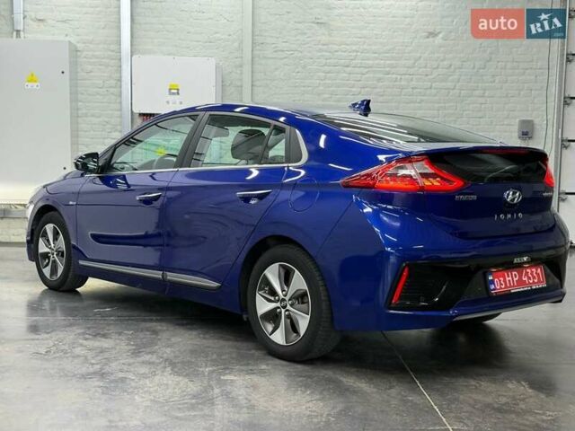 Синий Хендай Ioniq, объемом двигателя 0 л и пробегом 94 тыс. км за 13077 $, фото 5 на Automoto.ua