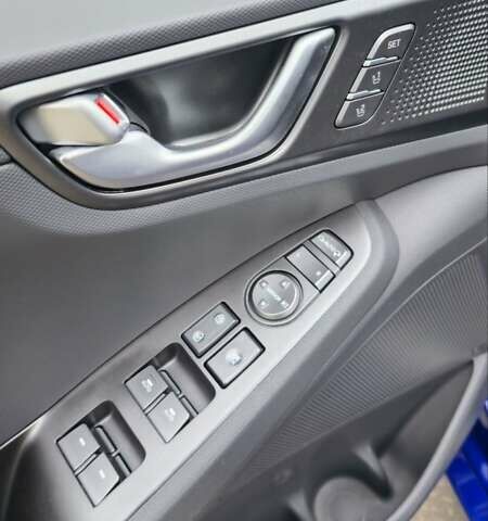 Синий Хендай Ioniq, объемом двигателя 0 л и пробегом 66 тыс. км за 17800 $, фото 50 на Automoto.ua