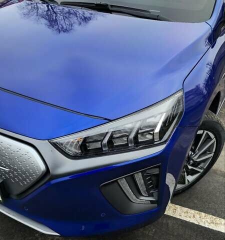Синий Хендай Ioniq, объемом двигателя 0 л и пробегом 66 тыс. км за 17800 $, фото 7 на Automoto.ua