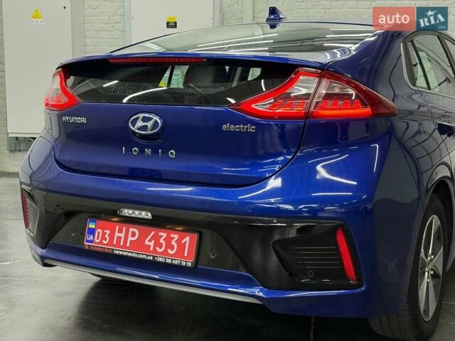 Синий Хендай Ioniq, объемом двигателя 0 л и пробегом 94 тыс. км за 13077 $, фото 6 на Automoto.ua