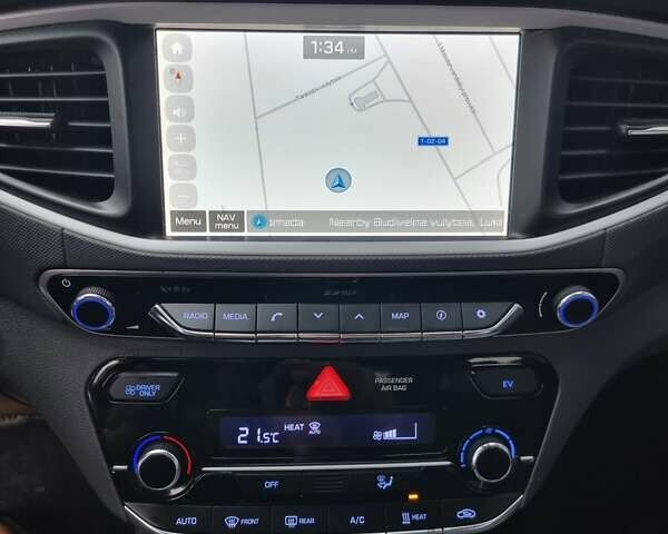 Синий Хендай Ioniq, объемом двигателя 0 л и пробегом 138 тыс. км за 12600 $, фото 24 на Automoto.ua