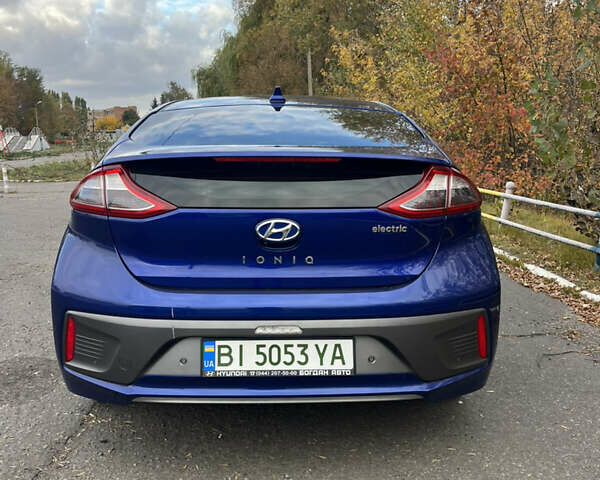 Синий Хендай Ioniq, объемом двигателя 0 л и пробегом 102 тыс. км за 14700 $, фото 5 на Automoto.ua