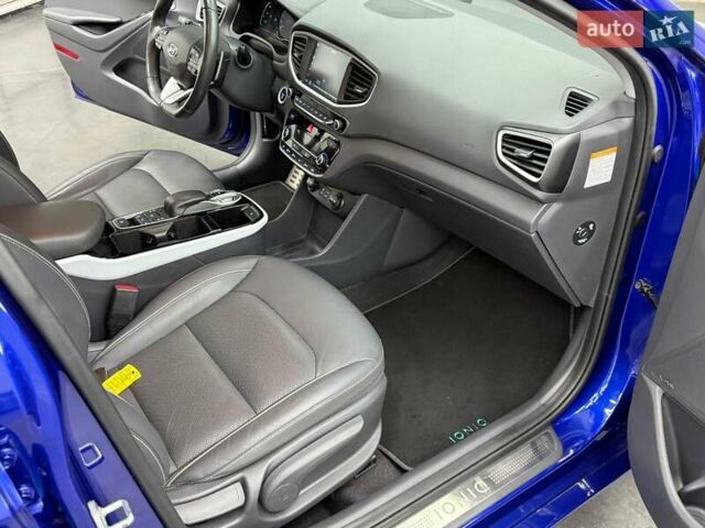 Синий Хендай Ioniq, объемом двигателя 0 л и пробегом 94 тыс. км за 13077 $, фото 21 на Automoto.ua