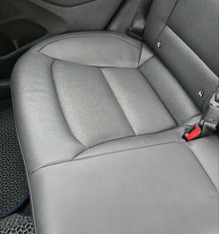 Синий Хендай Ioniq, объемом двигателя 0 л и пробегом 66 тыс. км за 17800 $, фото 25 на Automoto.ua