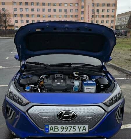 Синий Хендай Ioniq, объемом двигателя 0 л и пробегом 66 тыс. км за 17800 $, фото 11 на Automoto.ua