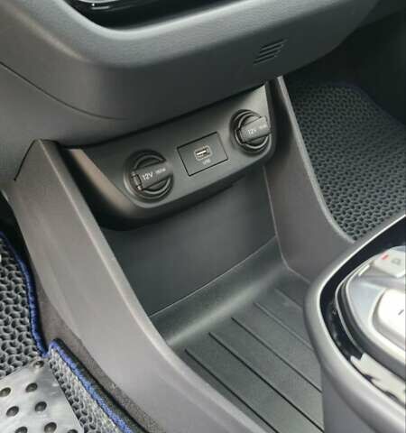 Синий Хендай Ioniq, объемом двигателя 0 л и пробегом 66 тыс. км за 17800 $, фото 60 на Automoto.ua