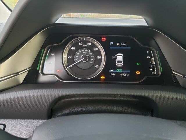 Синій Хендай Ioniq, об'ємом двигуна 1.6 л та пробігом 73 тис. км за 17800 $, фото 14 на Automoto.ua