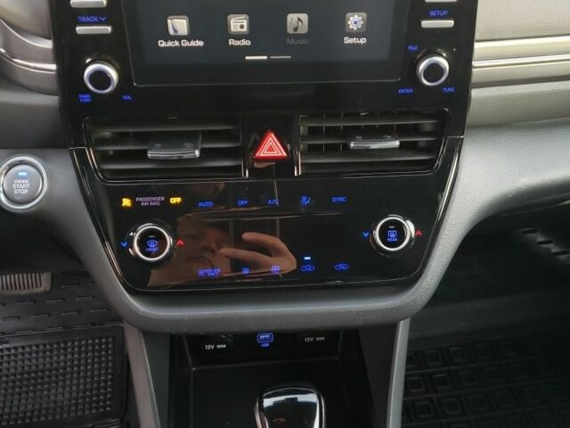 Синій Хендай Ioniq, об'ємом двигуна 1.6 л та пробігом 73 тис. км за 17800 $, фото 15 на Automoto.ua