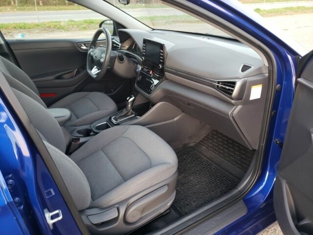 Синій Хендай Ioniq, об'ємом двигуна 1.6 л та пробігом 73 тис. км за 17800 $, фото 10 на Automoto.ua