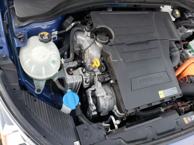 Синій Хендай Ioniq, об'ємом двигуна 1.6 л та пробігом 73 тис. км за 17800 $, фото 20 на Automoto.ua