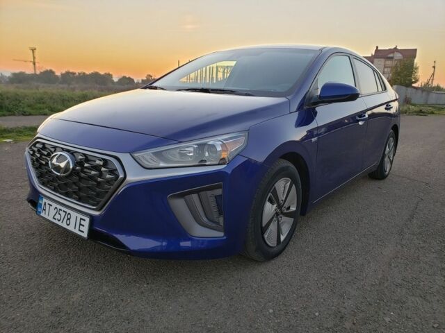 Синій Хендай Ioniq, об'ємом двигуна 1.6 л та пробігом 73 тис. км за 17800 $, фото 3 на Automoto.ua