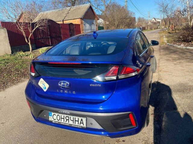 Синий Хендай Ioniq, объемом двигателя 0 л и пробегом 91 тыс. км за 16000 $, фото 4 на Automoto.ua