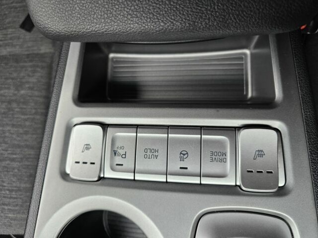 Синий Хендай Ioniq, объемом двигателя 0 л и пробегом 28 тыс. км за 18500 $, фото 5 на Automoto.ua