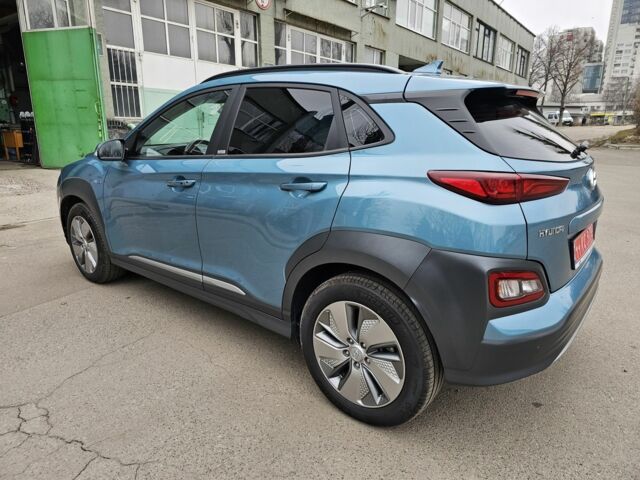 Синий Хендай Ioniq, объемом двигателя 0 л и пробегом 28 тыс. км за 18500 $, фото 3 на Automoto.ua