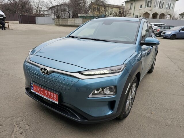 Синий Хендай Ioniq, объемом двигателя 0 л и пробегом 28 тыс. км за 18500 $, фото 1 на Automoto.ua