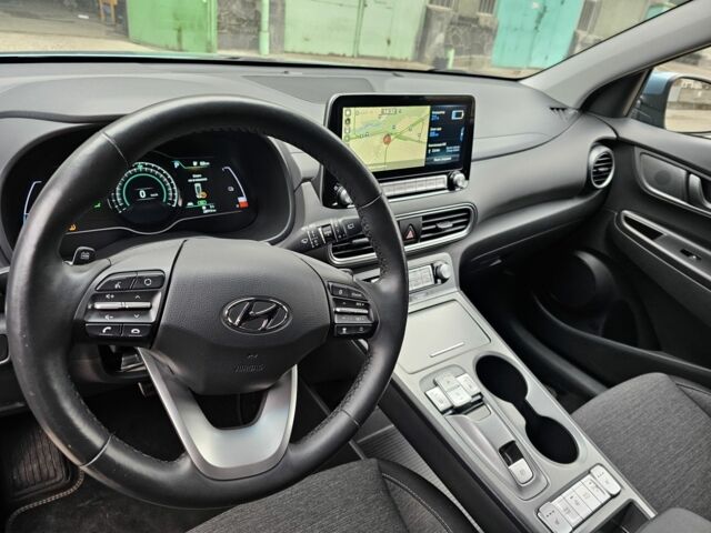 Синий Хендай Ioniq, объемом двигателя 0 л и пробегом 28 тыс. км за 18500 $, фото 6 на Automoto.ua