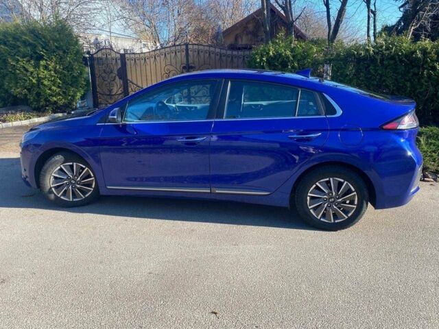 Синий Хендай Ioniq, объемом двигателя 0 л и пробегом 91 тыс. км за 16000 $, фото 3 на Automoto.ua