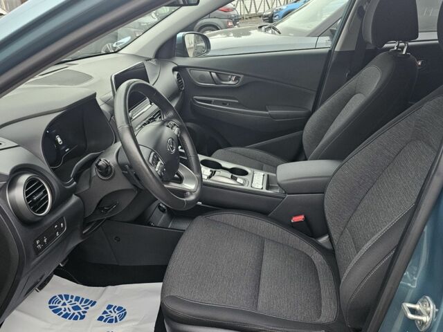 Синій Хендай Ioniq, об'ємом двигуна 0 л та пробігом 95 тис. км за 16800 $, фото 4 на Automoto.ua
