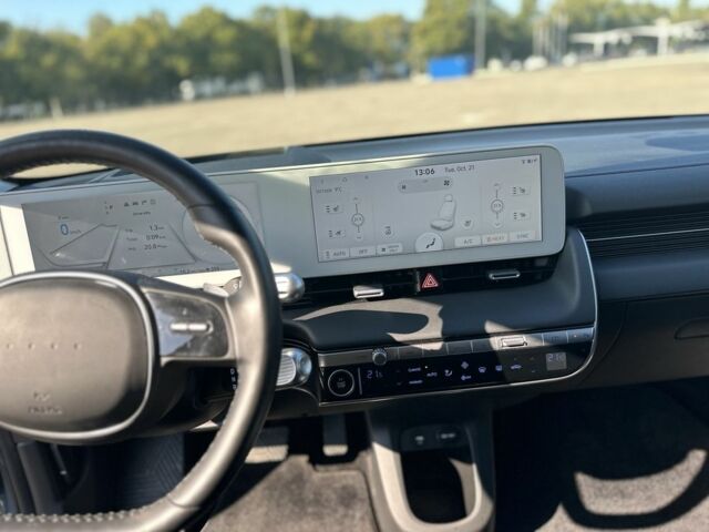 Синий Хендай Ioniq, объемом двигателя 0 л и пробегом 36 тыс. км за 28500 $, фото 6 на Automoto.ua