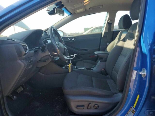 Синий Хендай Ioniq, объемом двигателя 1.6 л и пробегом 58 тыс. км за 2000 $, фото 8 на Automoto.ua