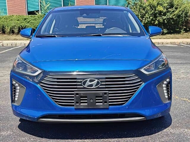 Синий Хендай Ioniq, объемом двигателя 1.6 л и пробегом 110 тыс. км за 9900 $, фото 1 на Automoto.ua