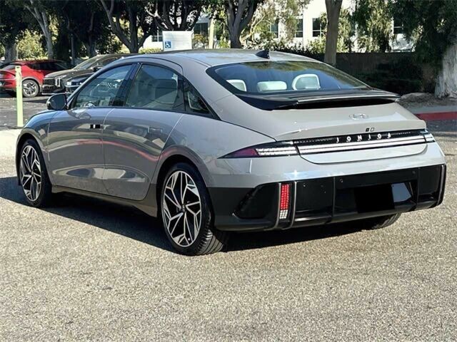 Синий Хендай Ioniq, объемом двигателя 0 л и пробегом 6 тыс. км за 18000 $, фото 4 на Automoto.ua