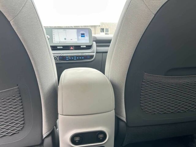 Синий Хендай Ioniq, объемом двигателя 0 л и пробегом 13 тыс. км за 14000 $, фото 9 на Automoto.ua