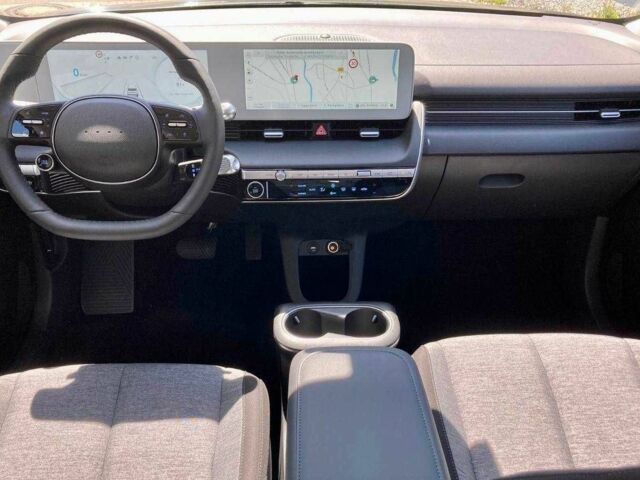 Синий Хендай Ioniq, объемом двигателя 0 л и пробегом 26 тыс. км за 13600 $, фото 5 на Automoto.ua
