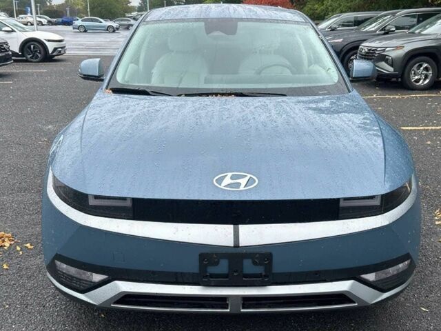 Синий Хендай Ioniq, объемом двигателя 0 л и пробегом 13 тыс. км за 14000 $, фото 1 на Automoto.ua