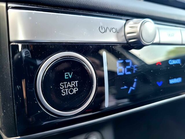Синий Хендай Ioniq, объемом двигателя 0 л и пробегом 27 тыс. км за 15000 $, фото 10 на Automoto.ua