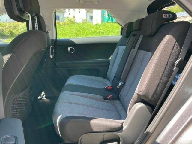 Синий Хендай Ioniq, объемом двигателя 0 л и пробегом 26 тыс. км за 13600 $, фото 6 на Automoto.ua