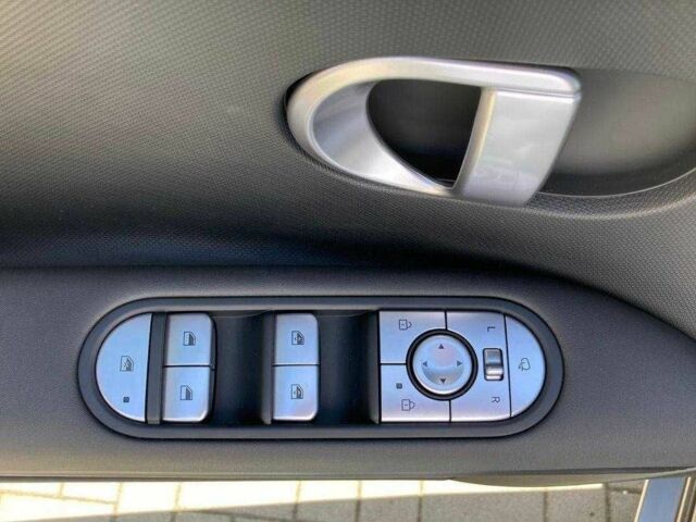 Синий Хендай Ioniq, объемом двигателя 0 л и пробегом 26 тыс. км за 13600 $, фото 8 на Automoto.ua