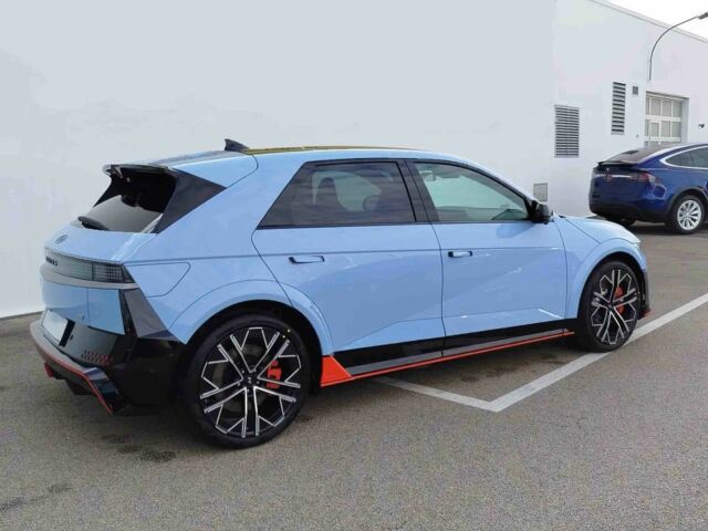 Синий Хендай Ioniq, объемом двигателя 0 л и пробегом 13 тыс. км за 27000 $, фото 5 на Automoto.ua