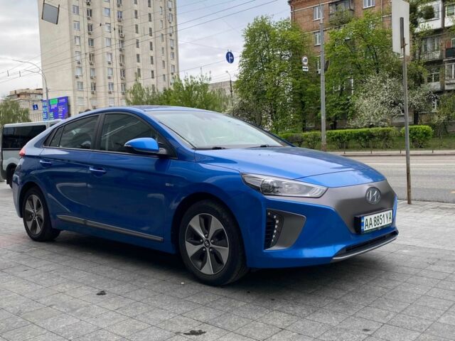 Синий Хендай Ioniq, объемом двигателя 0 л и пробегом 121 тыс. км за 13900 $, фото 1 на Automoto.ua