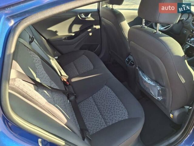 Синій Хендай Ioniq, об'ємом двигуна 1.58 л та пробігом 83 тис. км за 16200 $, фото 23 на Automoto.ua