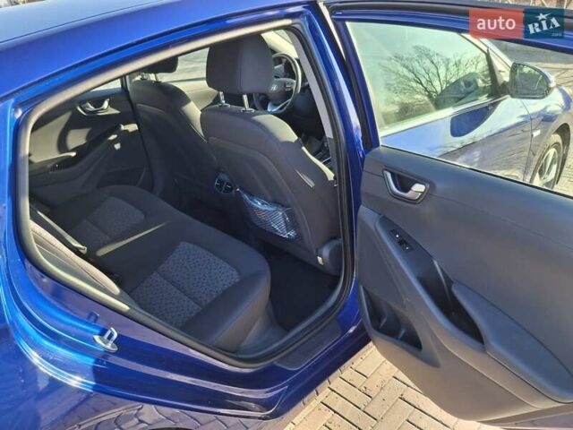 Синій Хендай Ioniq, об'ємом двигуна 1.58 л та пробігом 83 тис. км за 16200 $, фото 5 на Automoto.ua