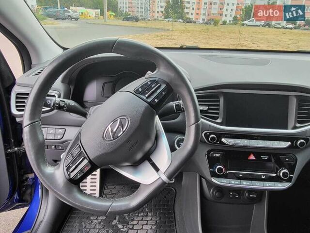 Синий Хендай Ioniq, объемом двигателя 0 л и пробегом 59 тыс. км за 14900 $, фото 16 на Automoto.ua