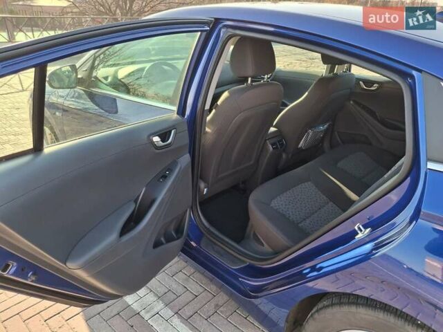 Синій Хендай Ioniq, об'ємом двигуна 1.58 л та пробігом 83 тис. км за 16200 $, фото 9 на Automoto.ua