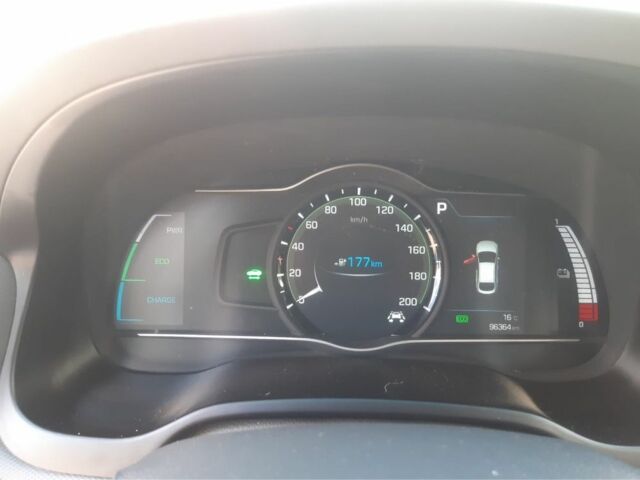 Синий Хендай Ioniq, объемом двигателя 0 л и пробегом 97 тыс. км за 289 $, фото 10 на Automoto.ua